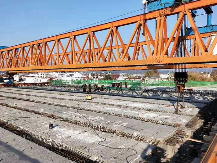 太湖縣G105東門新橋梁板架設圓滿完成