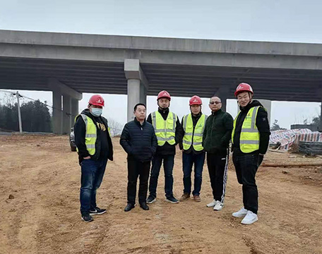 處領(lǐng)導(dǎo)赴G530查橋至牛磯段一級公路建設(shè)工程項目檢查指導(dǎo)工作