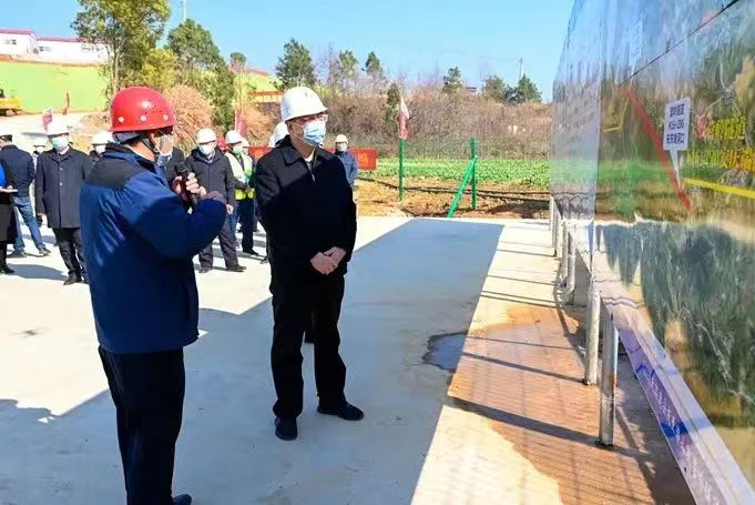 安慶市委書記張祥安赴S22天天高速營嶺隧道項目調(diào)研復工復產(chǎn)工作