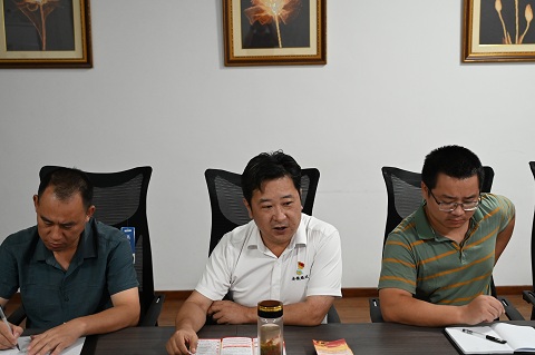 公路工程處黨支部開展送廉潔到項目活動