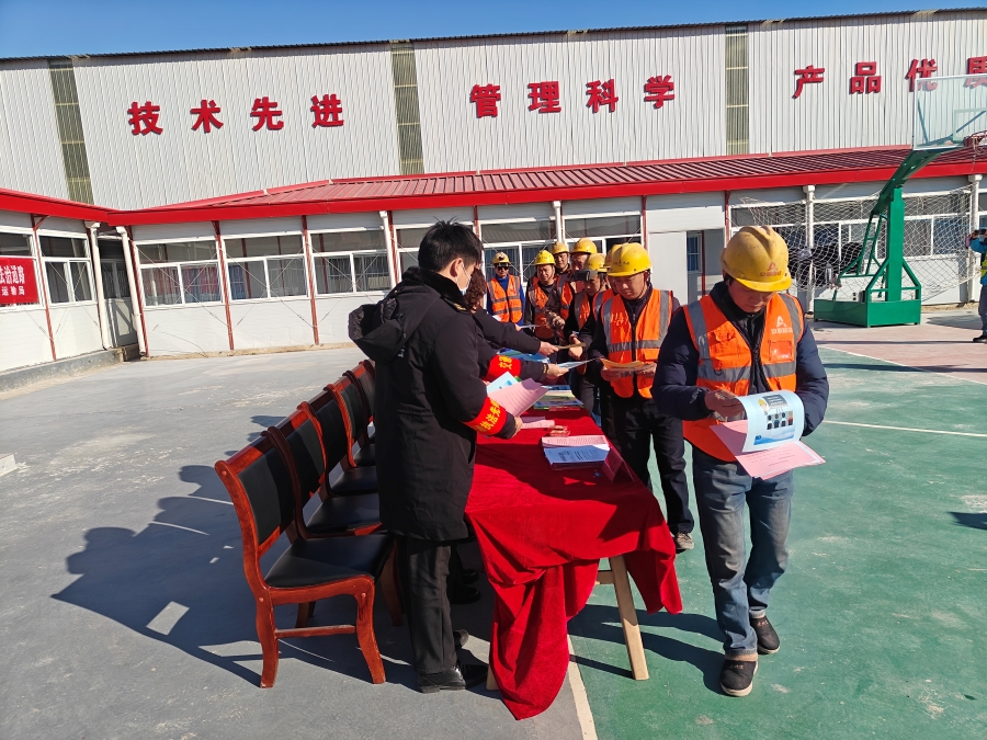 開展”春暖農(nóng)民工服務(wù)” 維護(hù)農(nóng)民工保障權(quán)益
